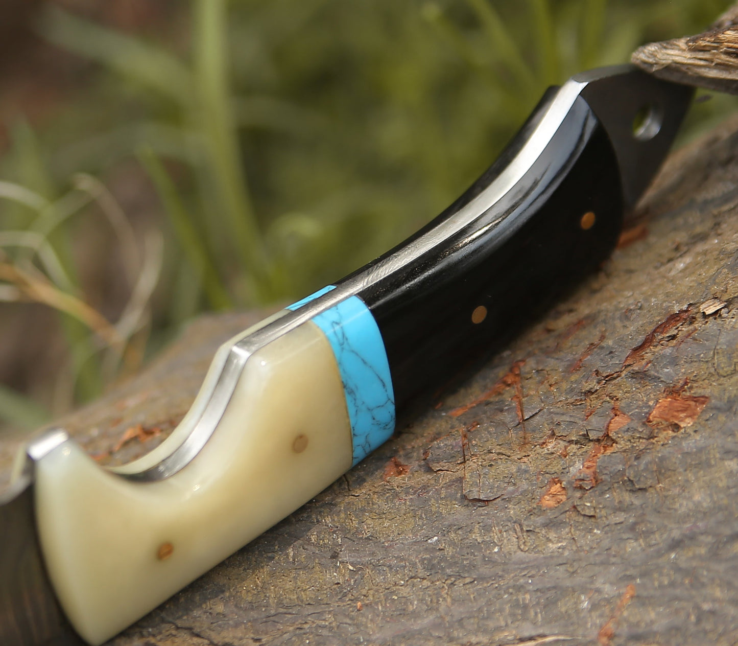Synapse Damascus Hunting Knife with Gut Hook Horn & Turquoise Handle