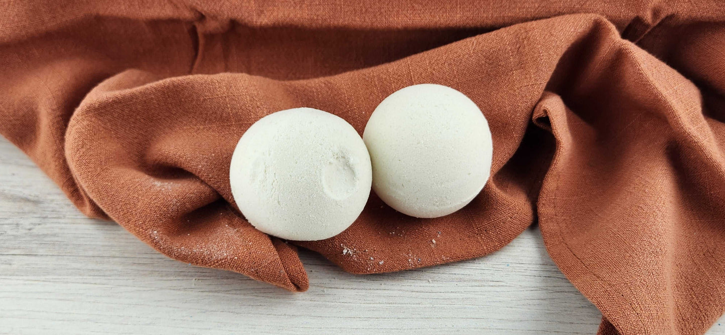 Oatmeal & Honey Bath Bomb