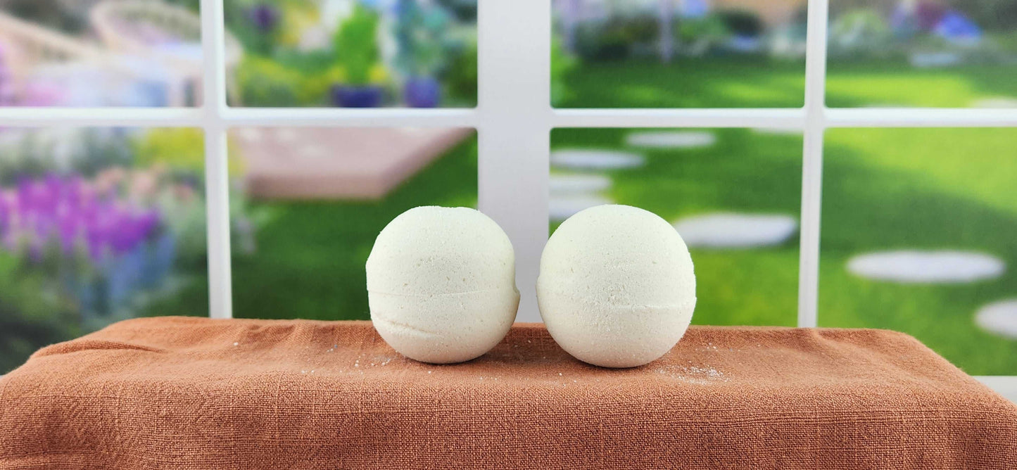 Oatmeal & Honey Bath Bomb