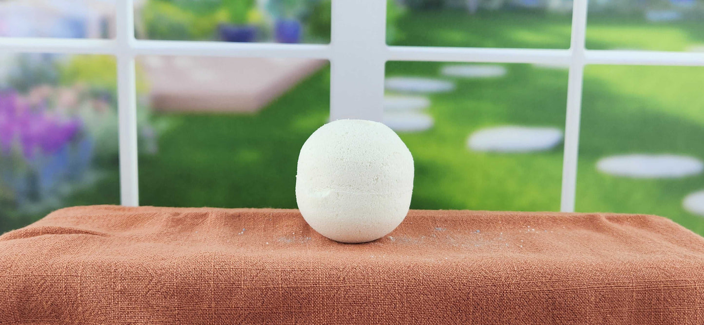 Oatmeal & Honey Bath Bomb