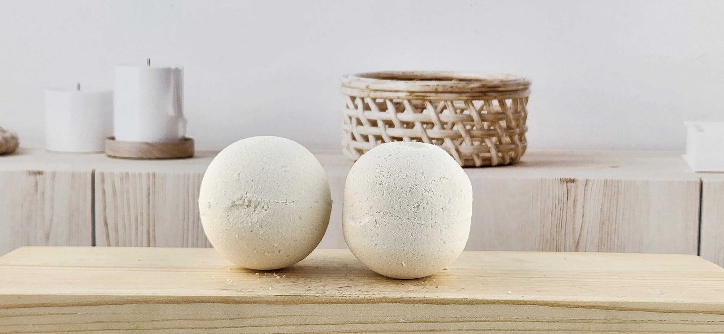Oatmeal & Honey Bath Bomb