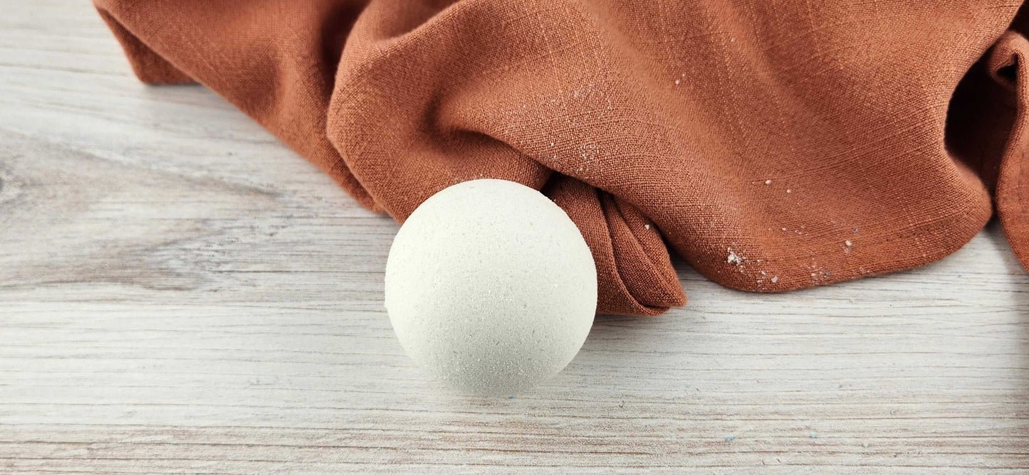 Oatmeal & Honey Bath Bomb