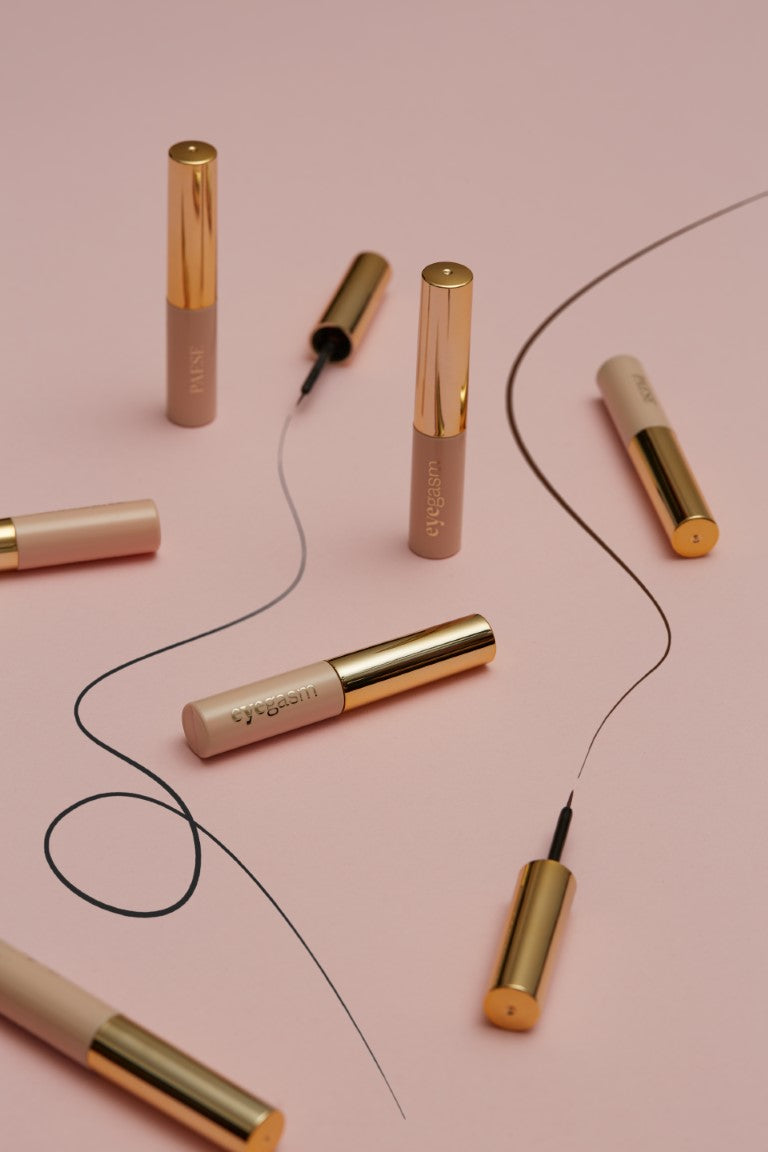 PAESE| Eyeliner with Conditioner 4ml | 0.14 fl oz