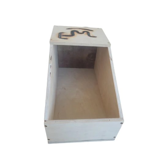 Premium Wood - Rabbit Nesting Box