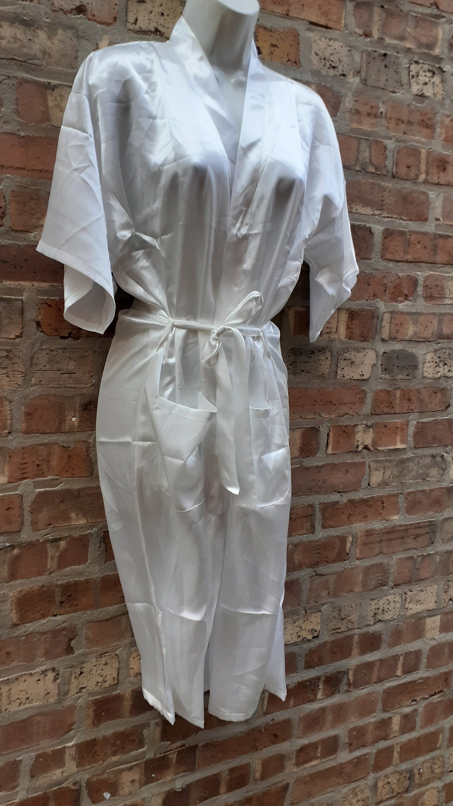 Vintage NEW White Satin Kimono Robe Size XL/XXL