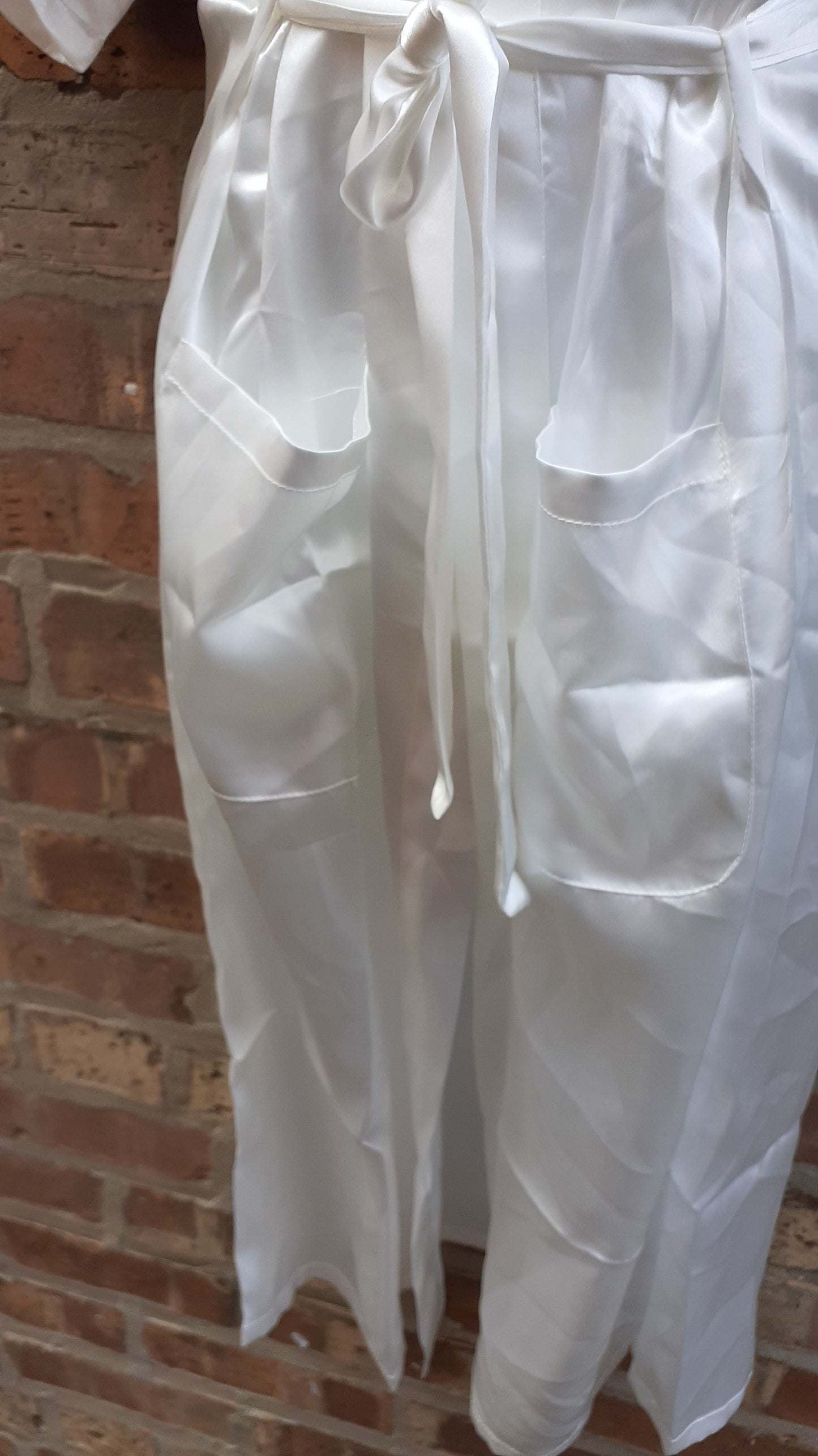 Vintage NEW White Satin Kimono Robe Size XL/XXL
