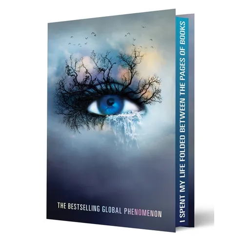 Shatter Me Collector's Deluxe Limited Edition
