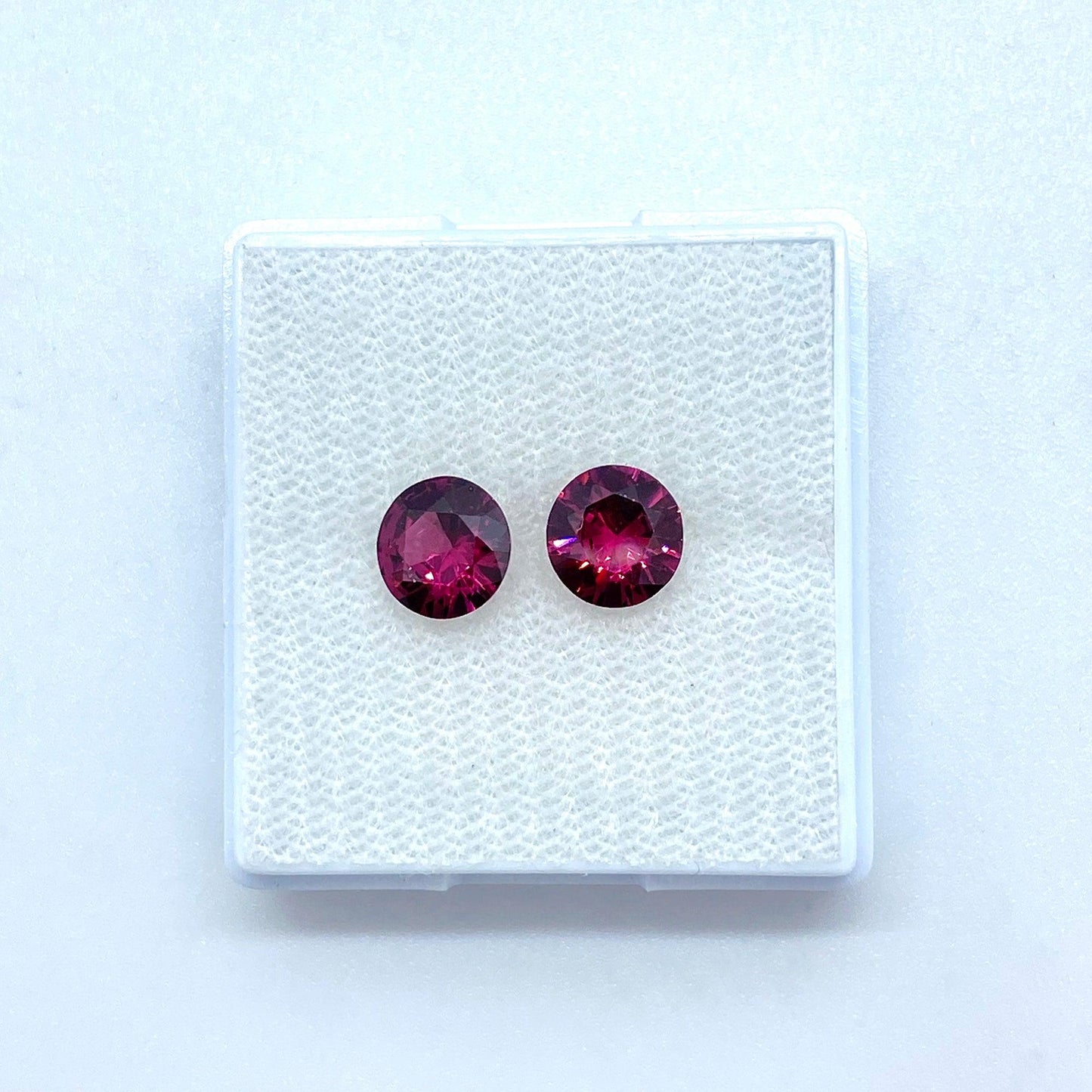 Almandine Garnet 6mm