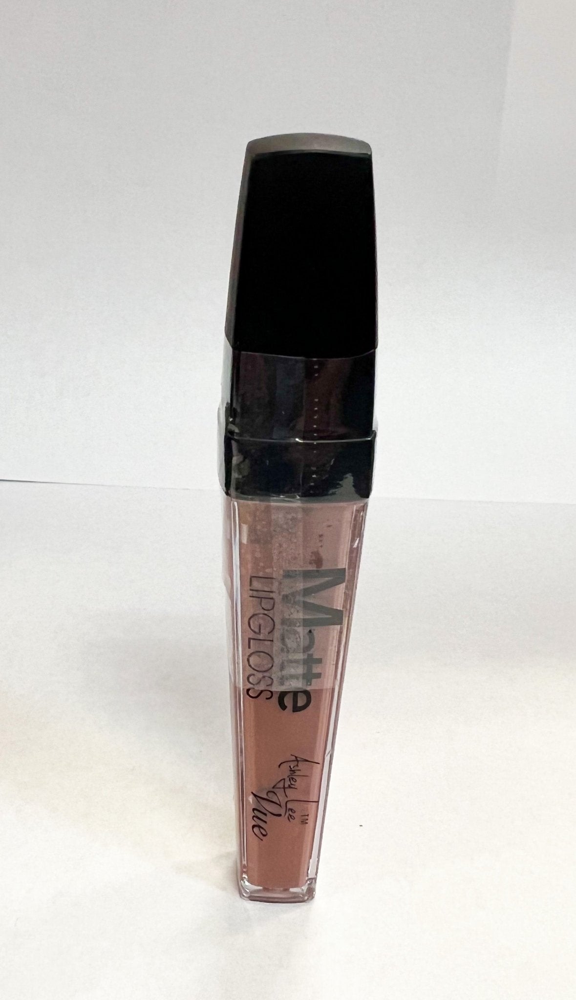 Ashley Lee  Vue  Matte Lip Gloss