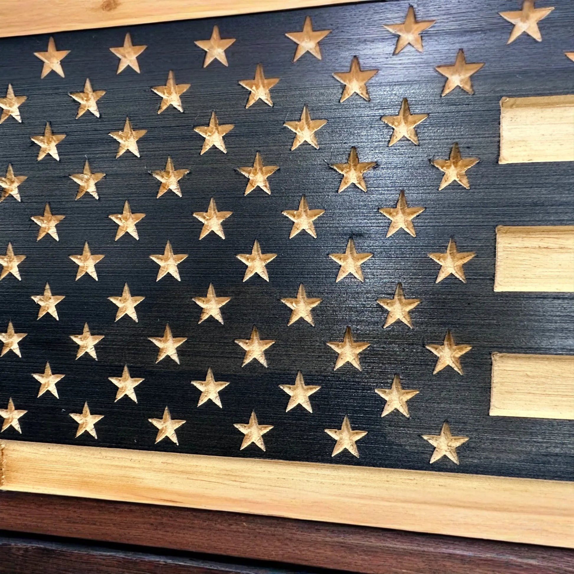 Carved American Flag Decorative Wall-Mounted Secure Gun Cabinet