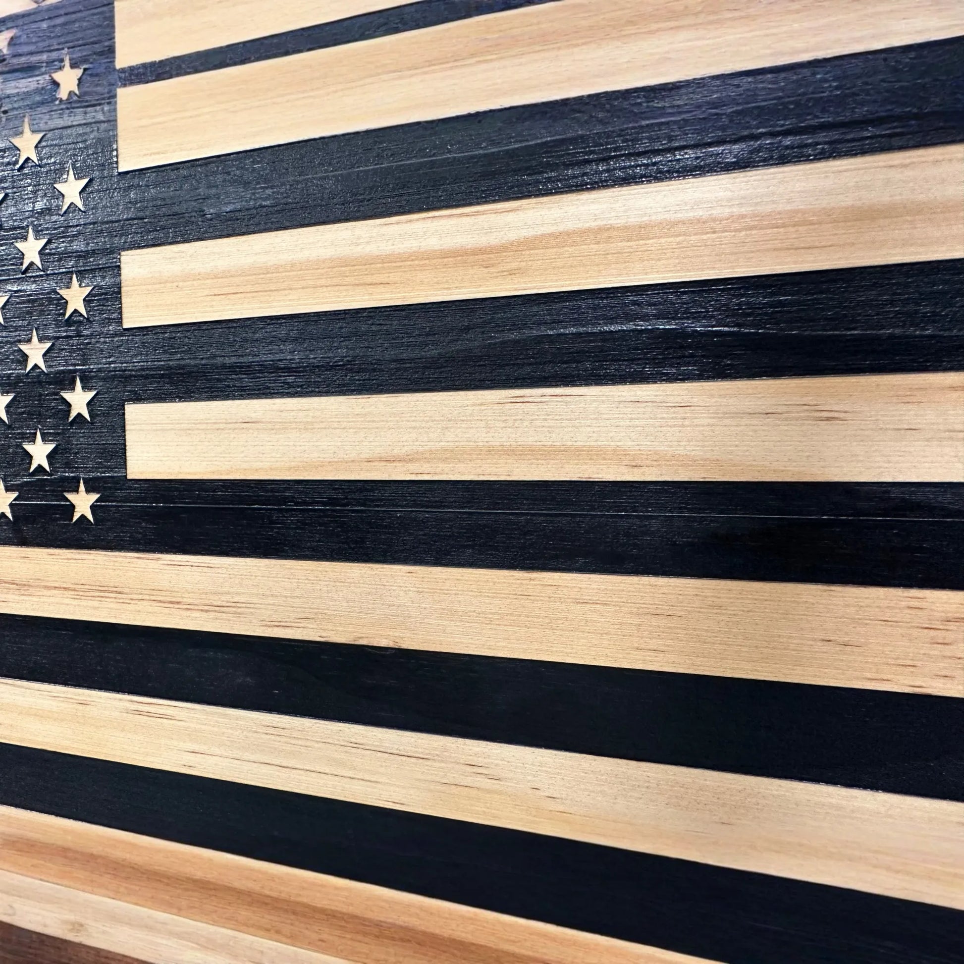 American Flag Decorative & Secure Wall-Mounted Gun Cabinet (Carbon Gray)