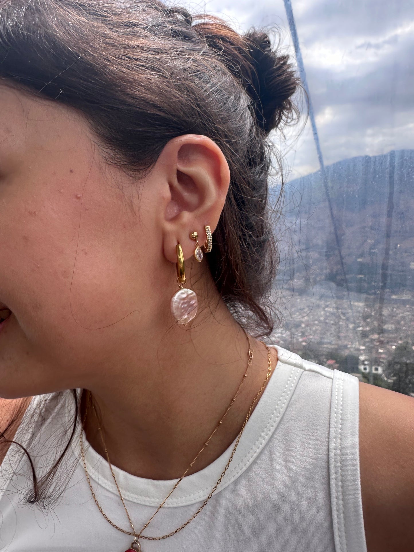 Circle Pearl or No Pearl Hoops