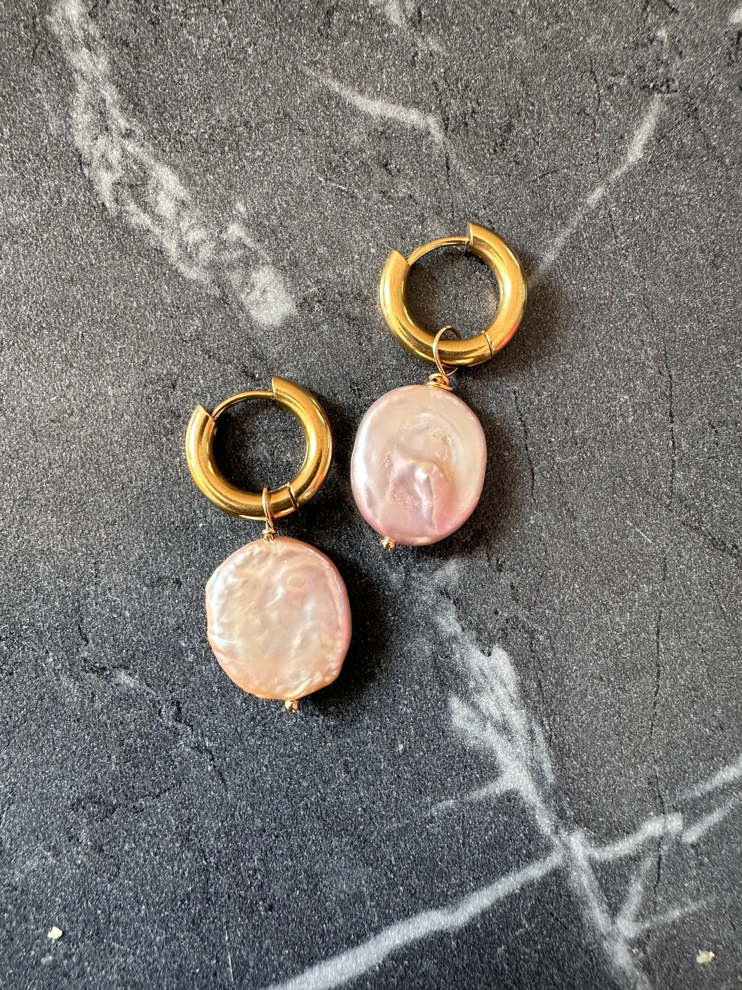 Circle Pearl or No Pearl Hoops