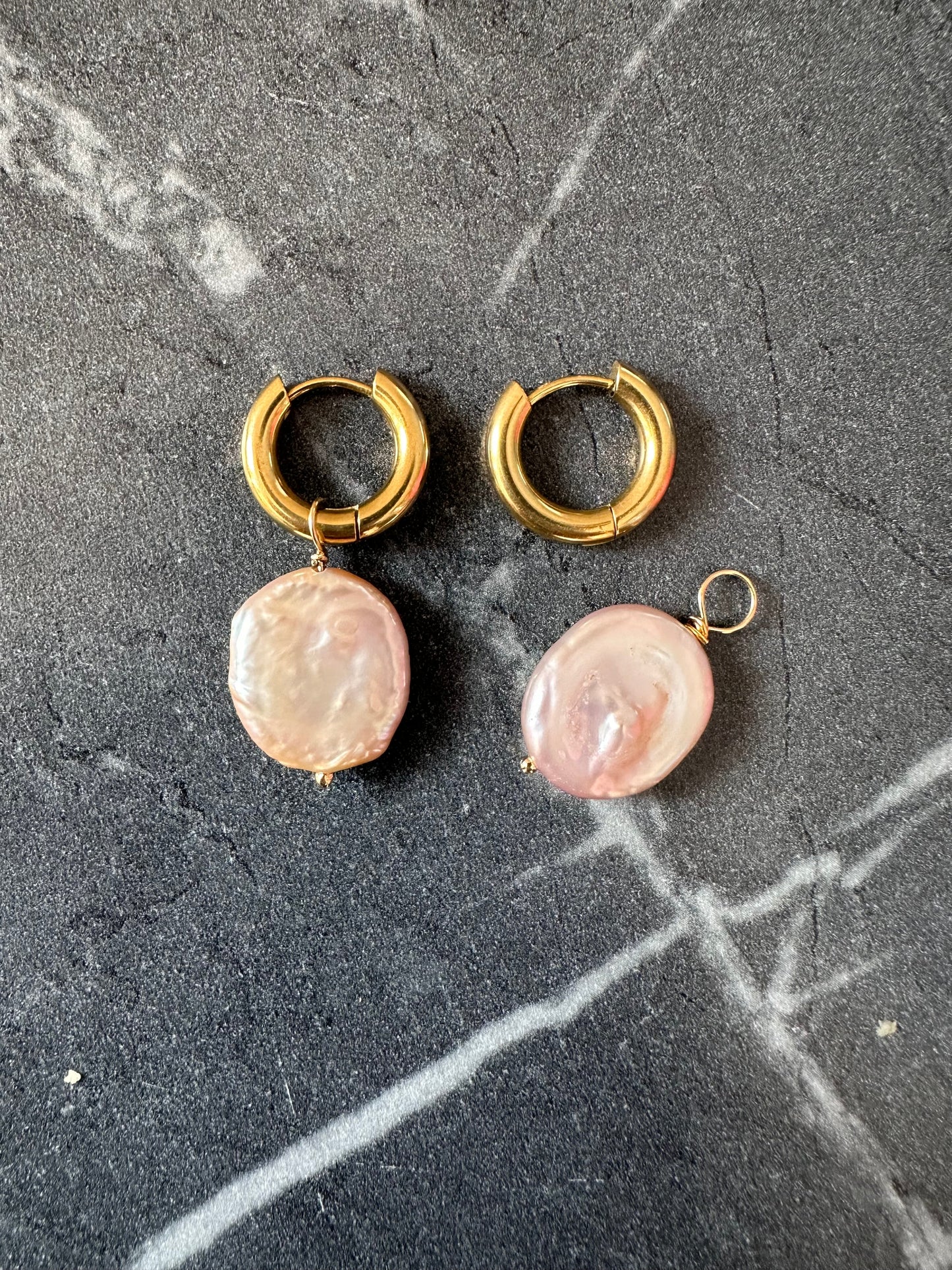 Circle Pearl or No Pearl Hoops