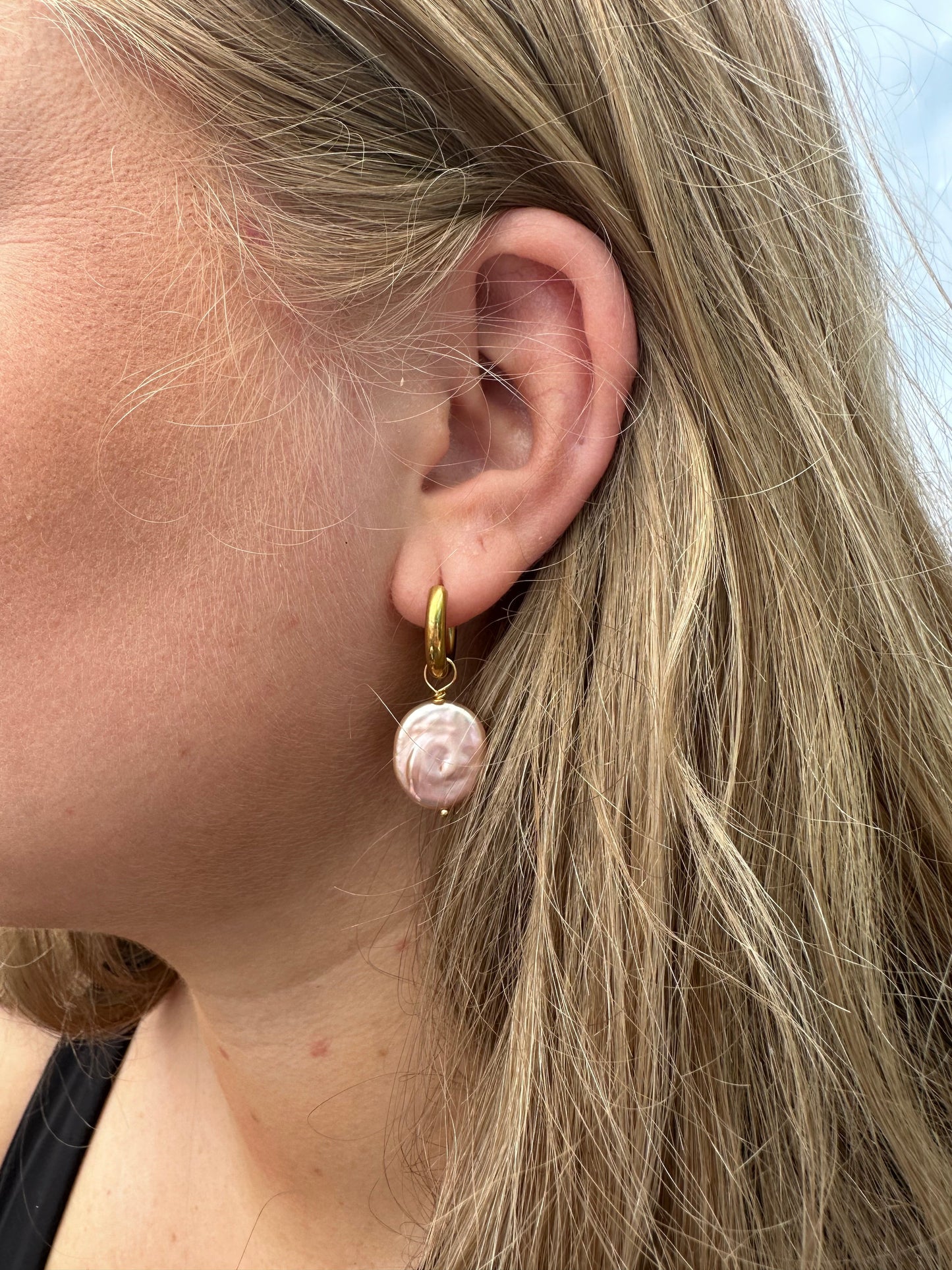 Circle Pearl or No Pearl Hoops