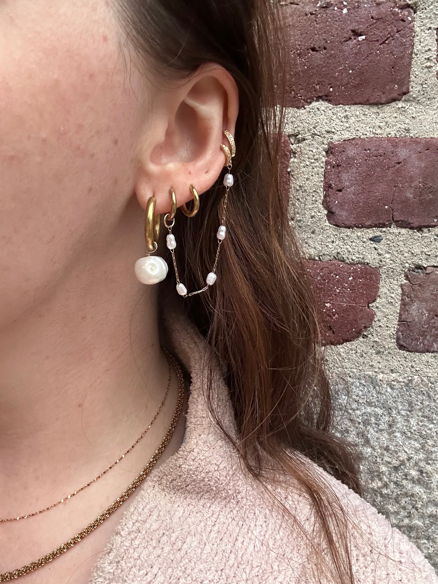 Pearl or No Pearl Hoops
