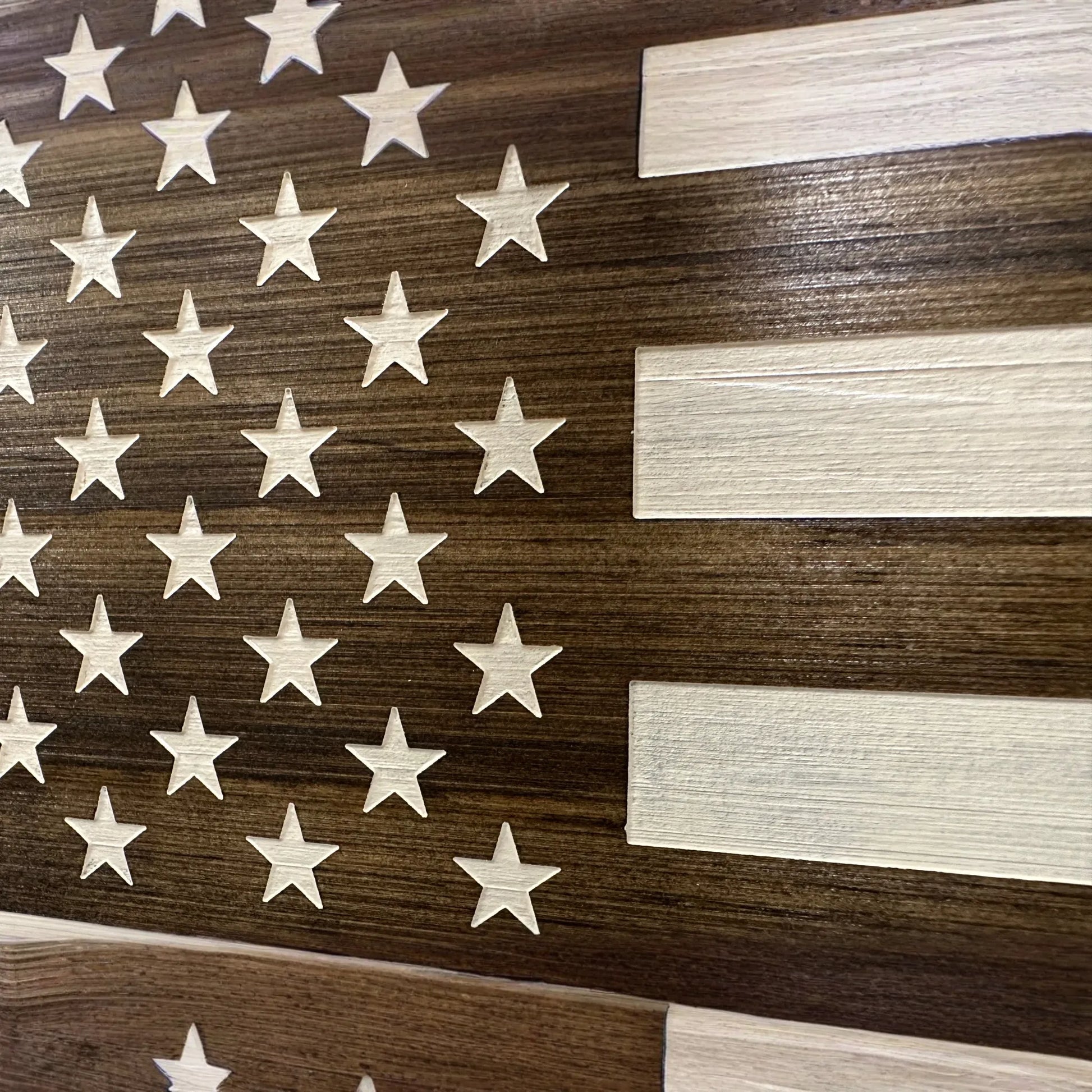 American Flag Decorative & Secure Wall-Mounted Gun Cabinet (Dark Walnut)