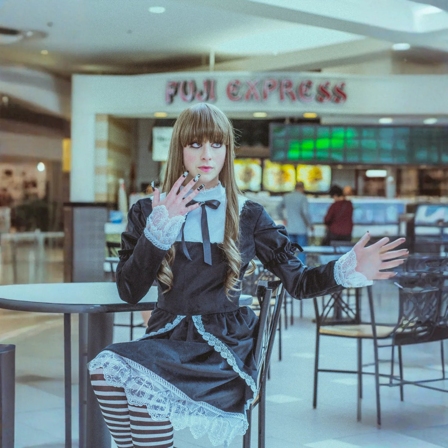 042 // ELEGANT GOTHIC LOLITA