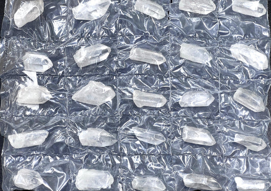 Clear Quartz Crystal Points (25 Pieces) Assorted Flat Pack Rough Raw Gemstones Bulk Wholesale