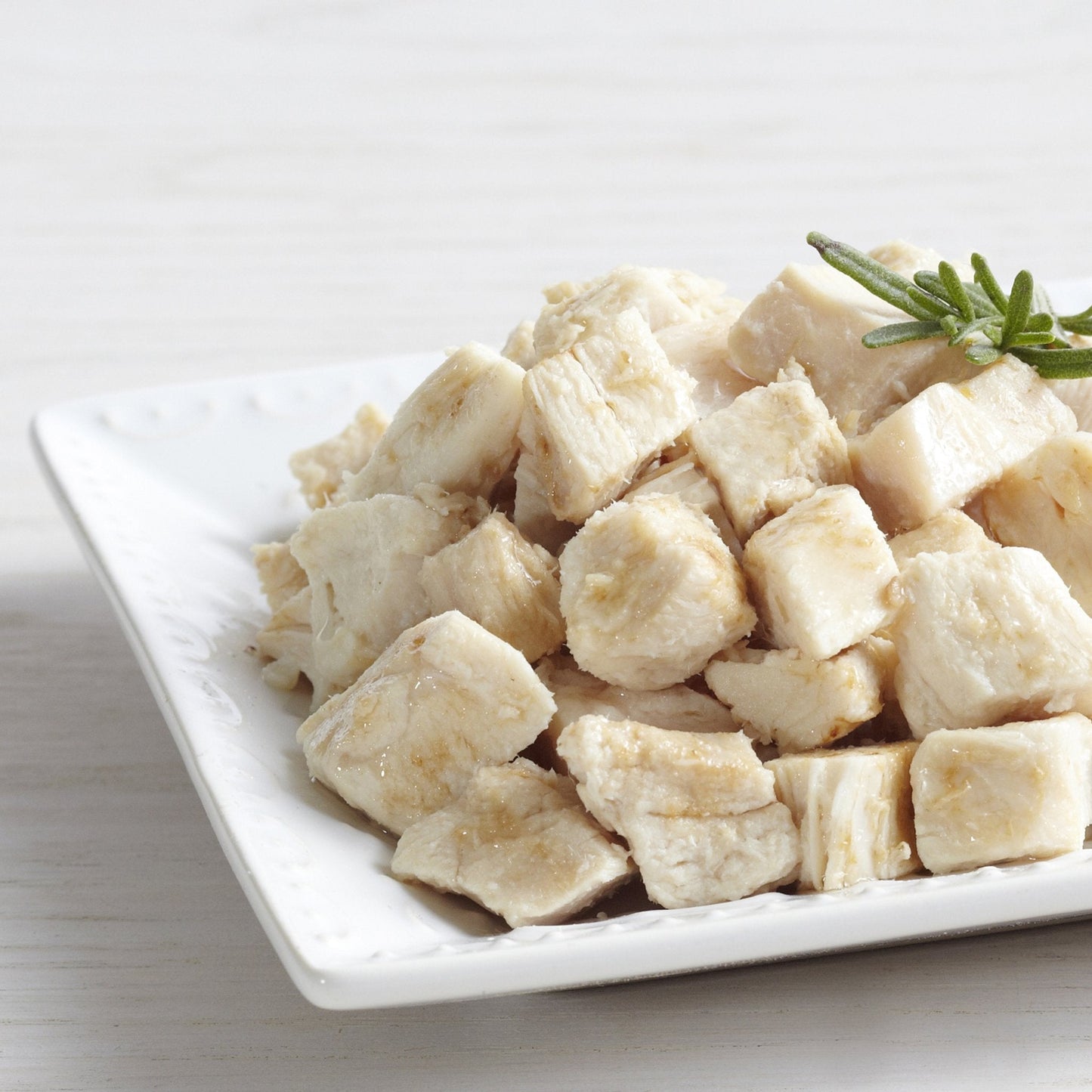 Cooked Freeze Dried White Meat Chicken Dices Can, 15 Servings