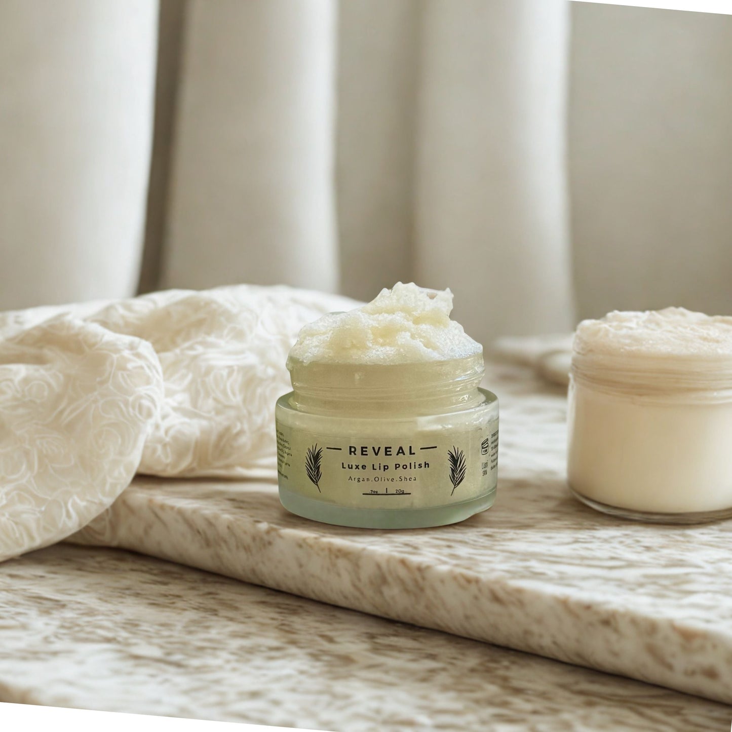 REVEAL Luxe Lip Polish