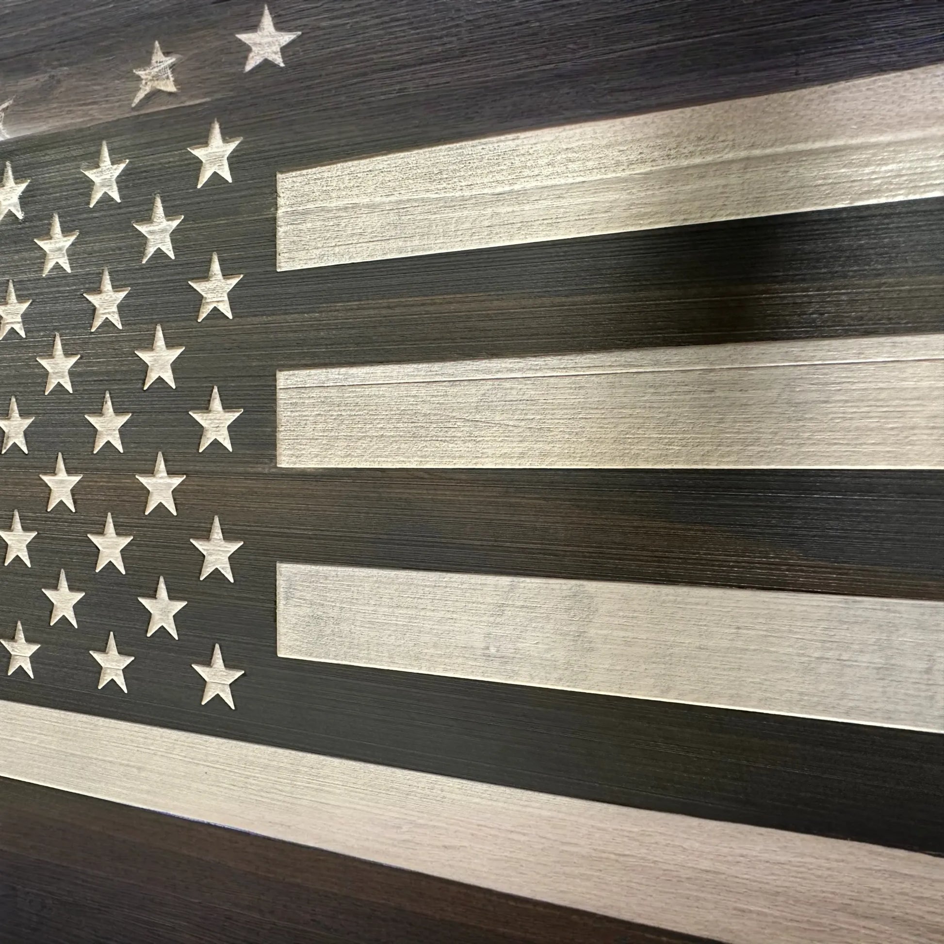 American Flag Decorative & Secure Wall-Mounted Gun Cabinet (Gray & White)