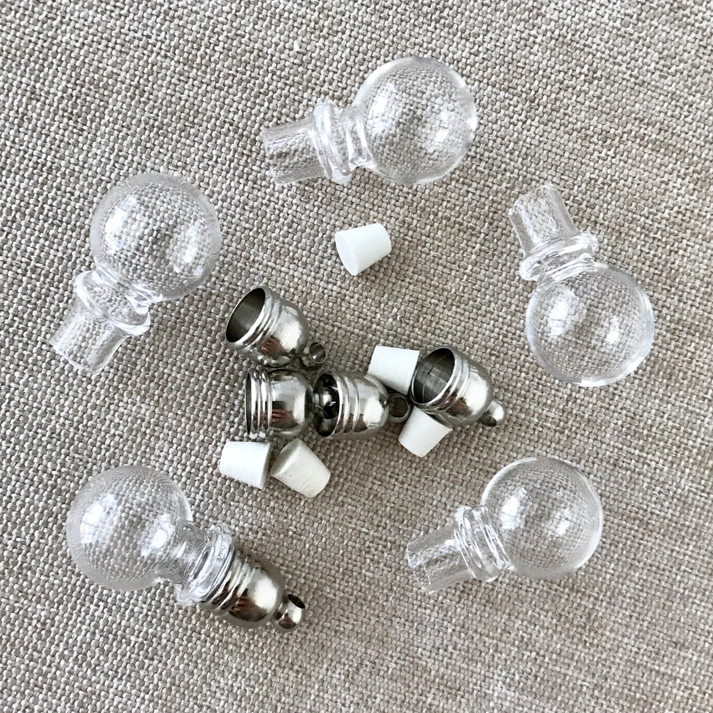 Handblown Round Glass Bottles - Glass Vials - With rubber corks and cap with loop - Gbottle-rbulb - Package of 5 Bottles