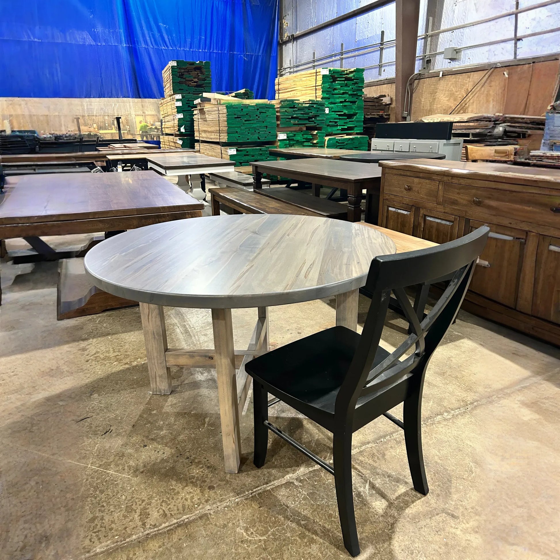 City loft Dining Table