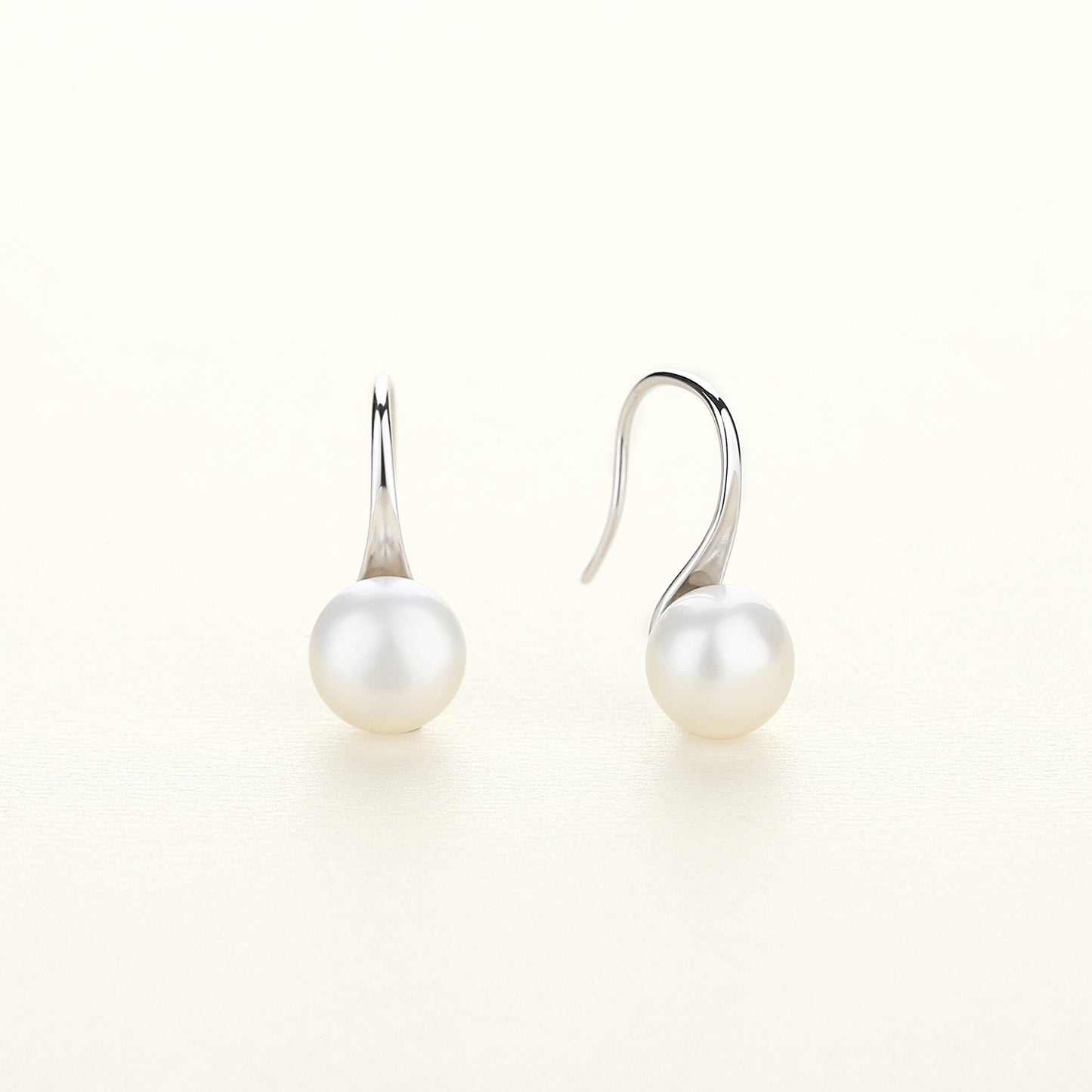 925 Sterling Silver Freshwater Pearl Stud Earrings