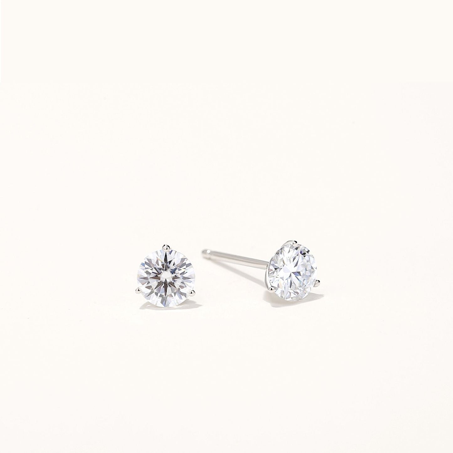 14K Solid Gold GRA-Certified Moissanite Stud Earrings