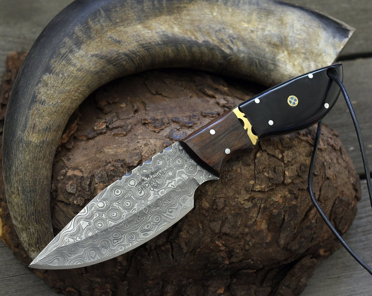 Oathkeeper Deer Skinning Knife with Horn & Rosewood Handle