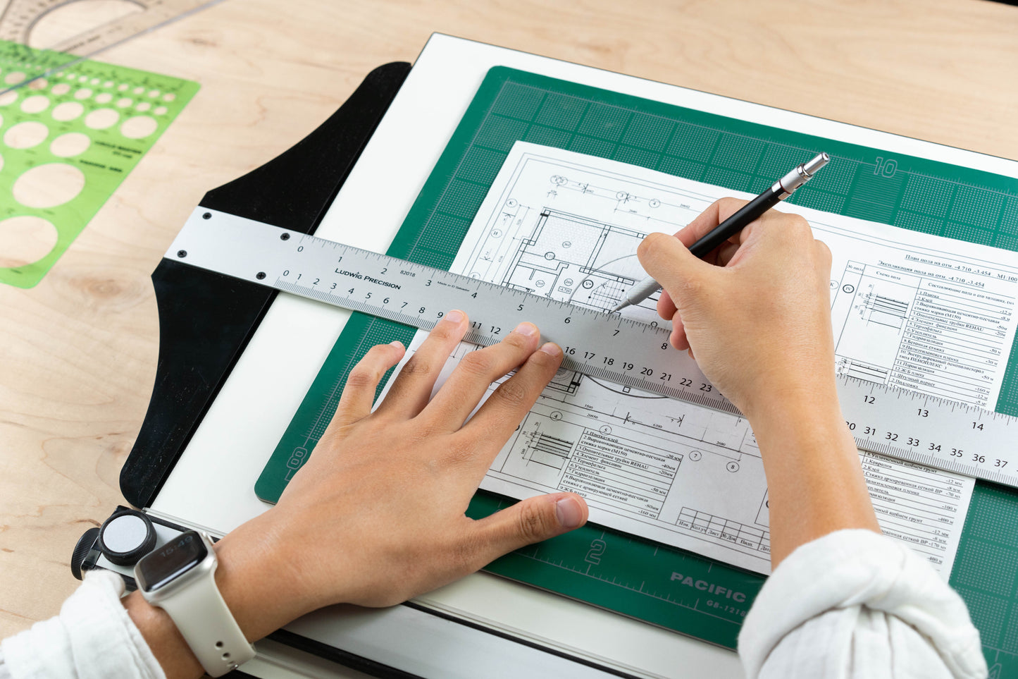 Pacific Arc: T - Square, Aluminum, Scholastic - inch/Metric 12" - 36" Drawing and Design tool for students and professionals, Great for Carpentry, Drafting Architecture, Engineering, and Art - Pacific Arc - Little Red General Store