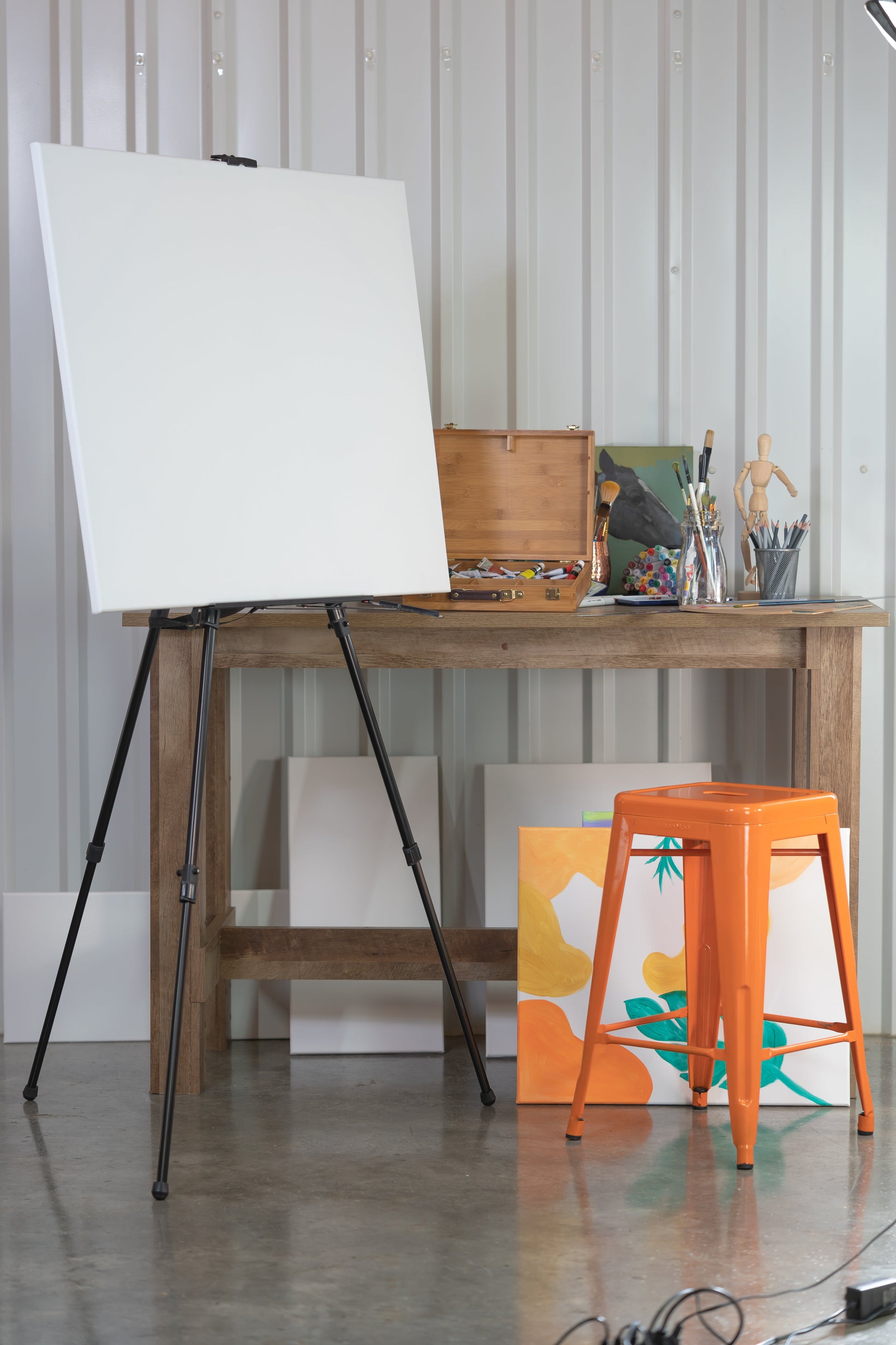 Pacific Arc - Trekker Aluminum 70 Inch Adjustable Art Easel with Carry Bag for Artists, Hobbyists, Students, and Professionals - Pacific Arc - Little Red General Store