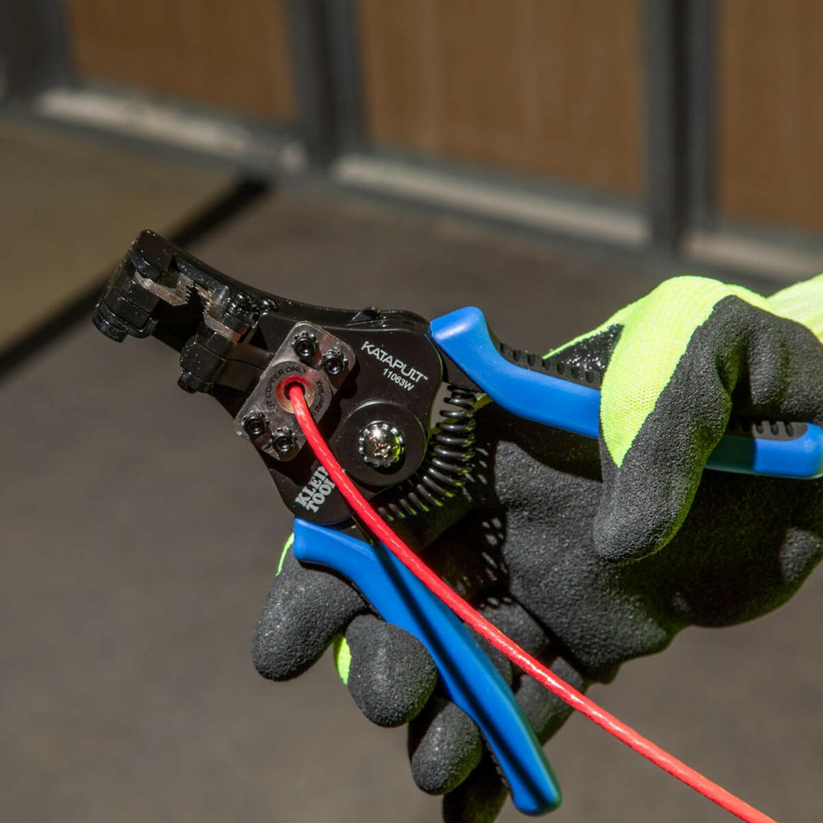 Klein Tools Katapult® 6.594 in Cast Alloy Chassis Wire Stripper/Cutter - Solar Cellz USA - Little Red General Store