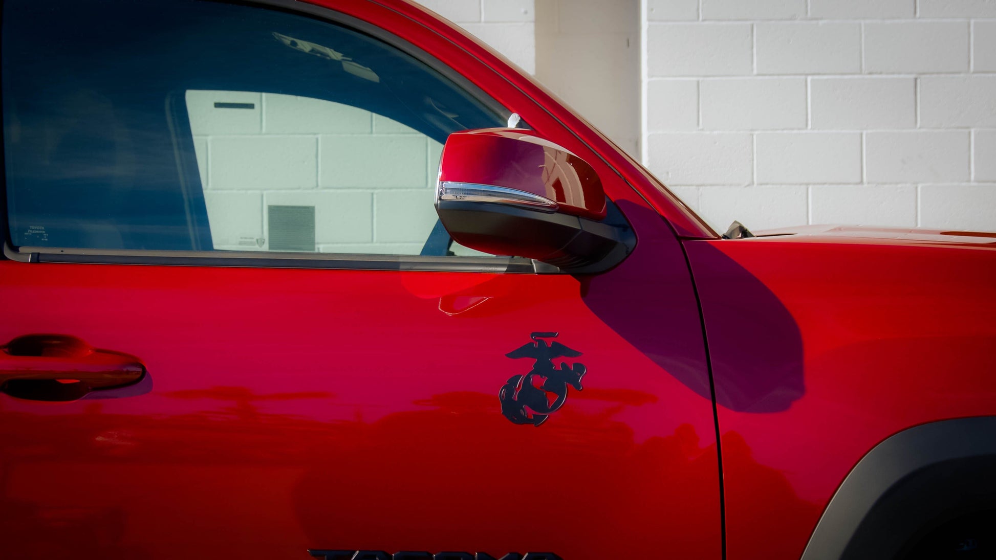 U.S. Marine Corps Emblem EGA Magnet - Solar Power Lifestyle - Little Red General Store