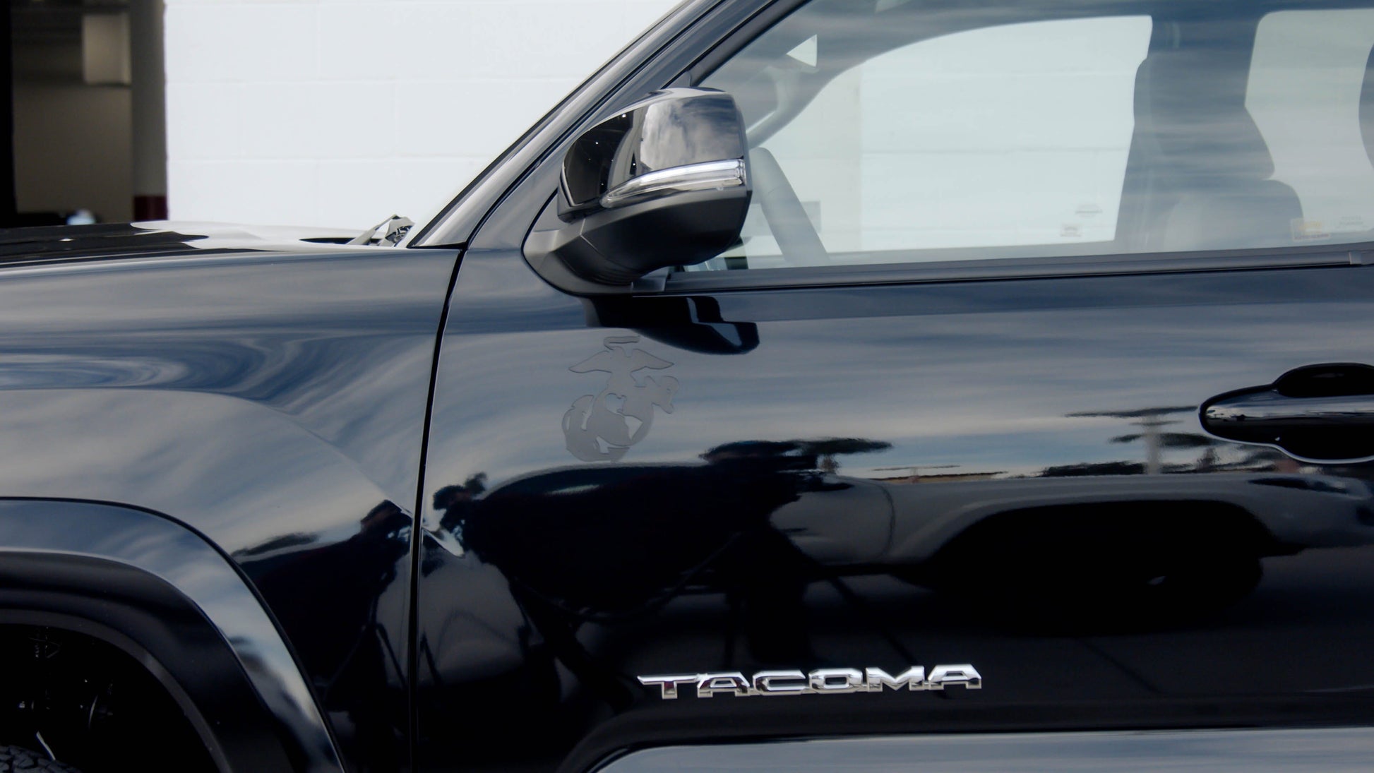 U.S. Marine Corps Emblem EGA Magnet - Solar Power Lifestyle - Little Red General Store