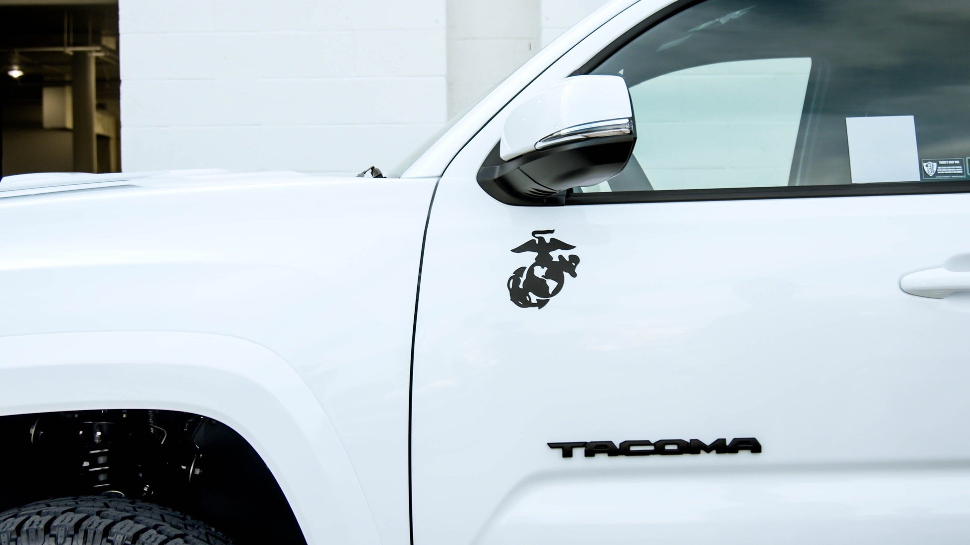 U.S. Marine Corps Emblem EGA Magnet - Solar Power Lifestyle - Little Red General Store