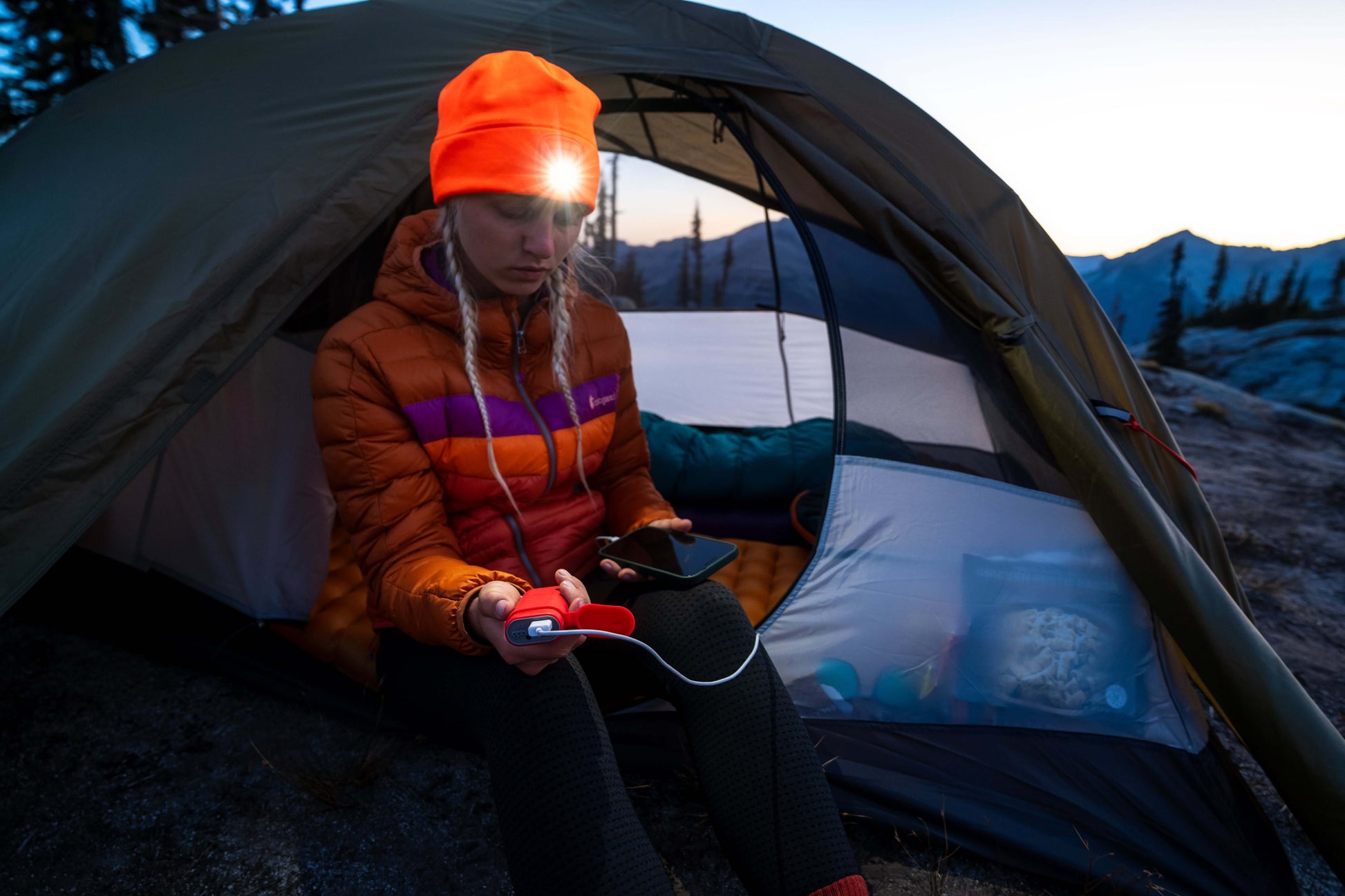 Panther Vision POWERPAW 602R IP67 Waterproof Rechargeable Electric Hand Warmer - Solar Power Lifestyle - Little Red General Store