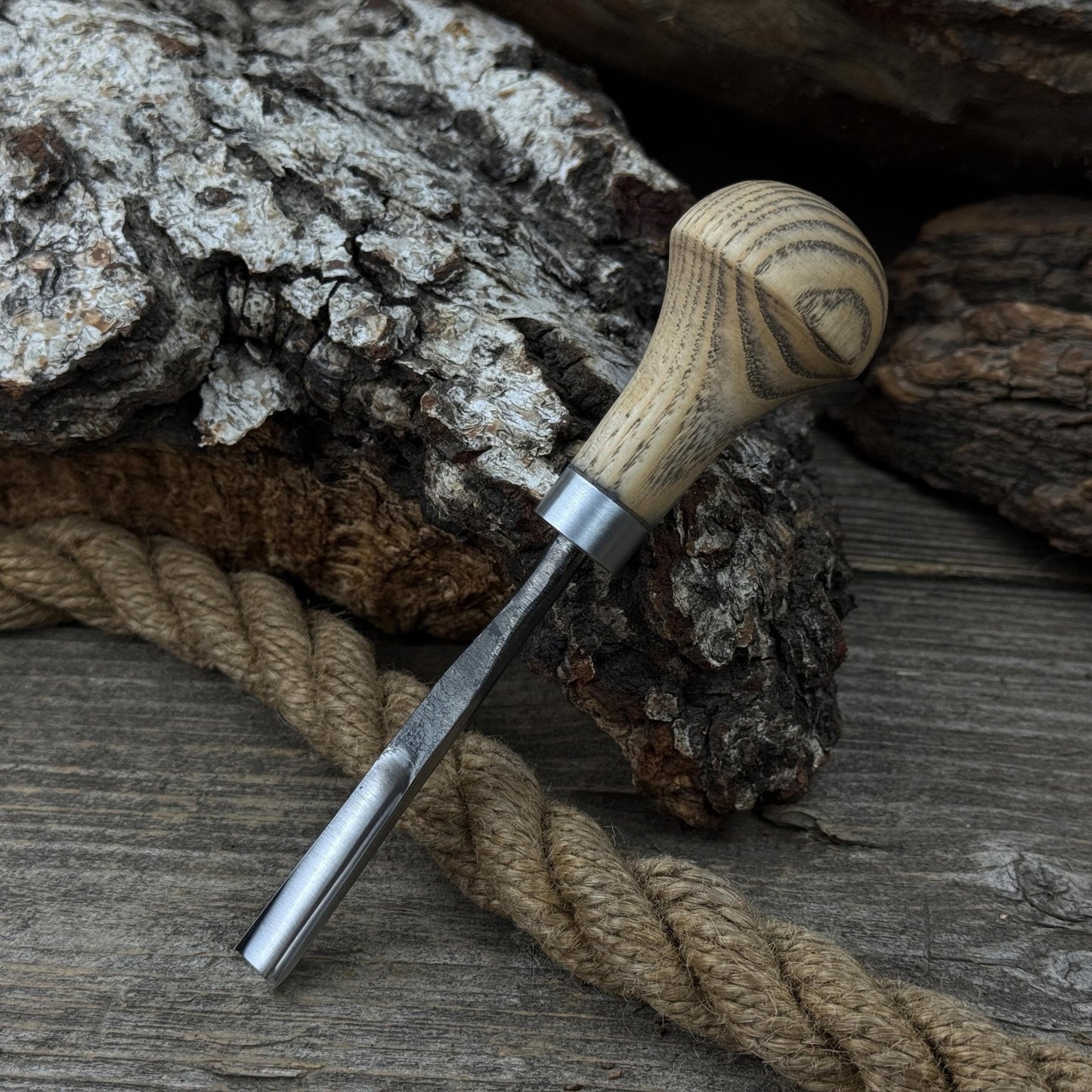 Straight Carving Gouge with Palm Handle, 5 - 12 mm (0.20 - 0.47 inches)