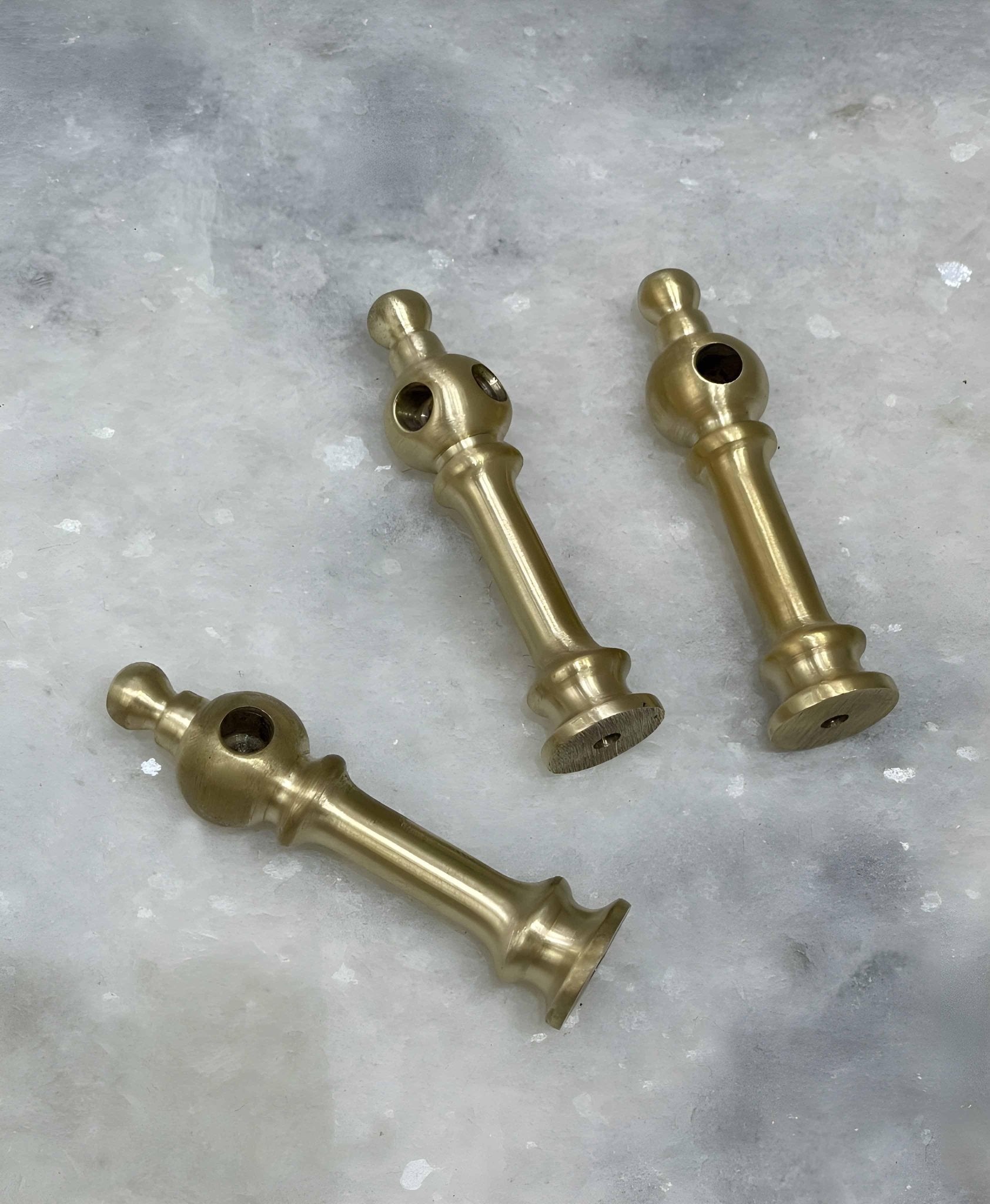 Victorian Brass Gallery Rail - Brushed Brass - Stylentdecor - Little Red General Store