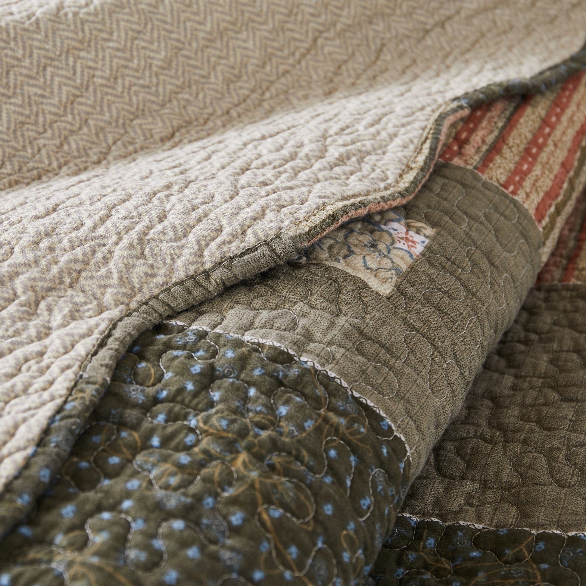 Sedona Patchwork Quilt Set - The Cabin Place - Little Red General Store