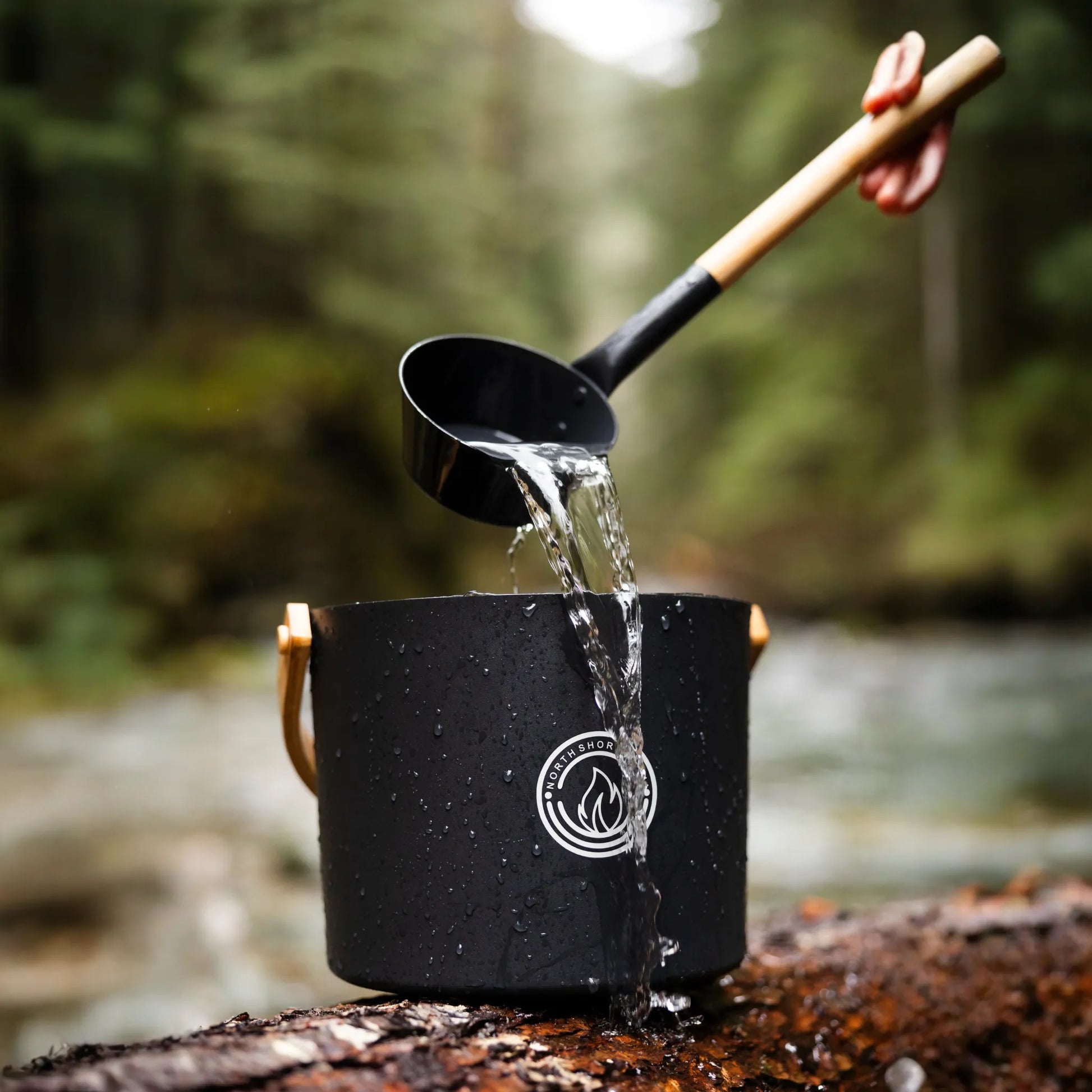 5L Black Aluminum Sauna Bucket and Ladle Set with Elegant Bamboo Handles