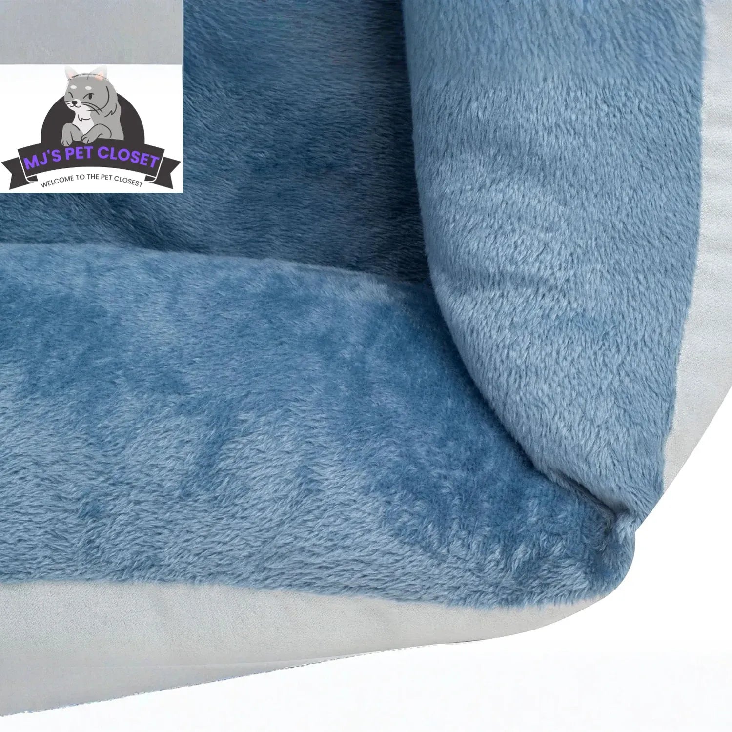 Upgrade your furry friend's comfort with our Medium Orthopedic Rectangle Bolster Pet Bed in Blue! 🐾💙 Perfect for restful naps and support!