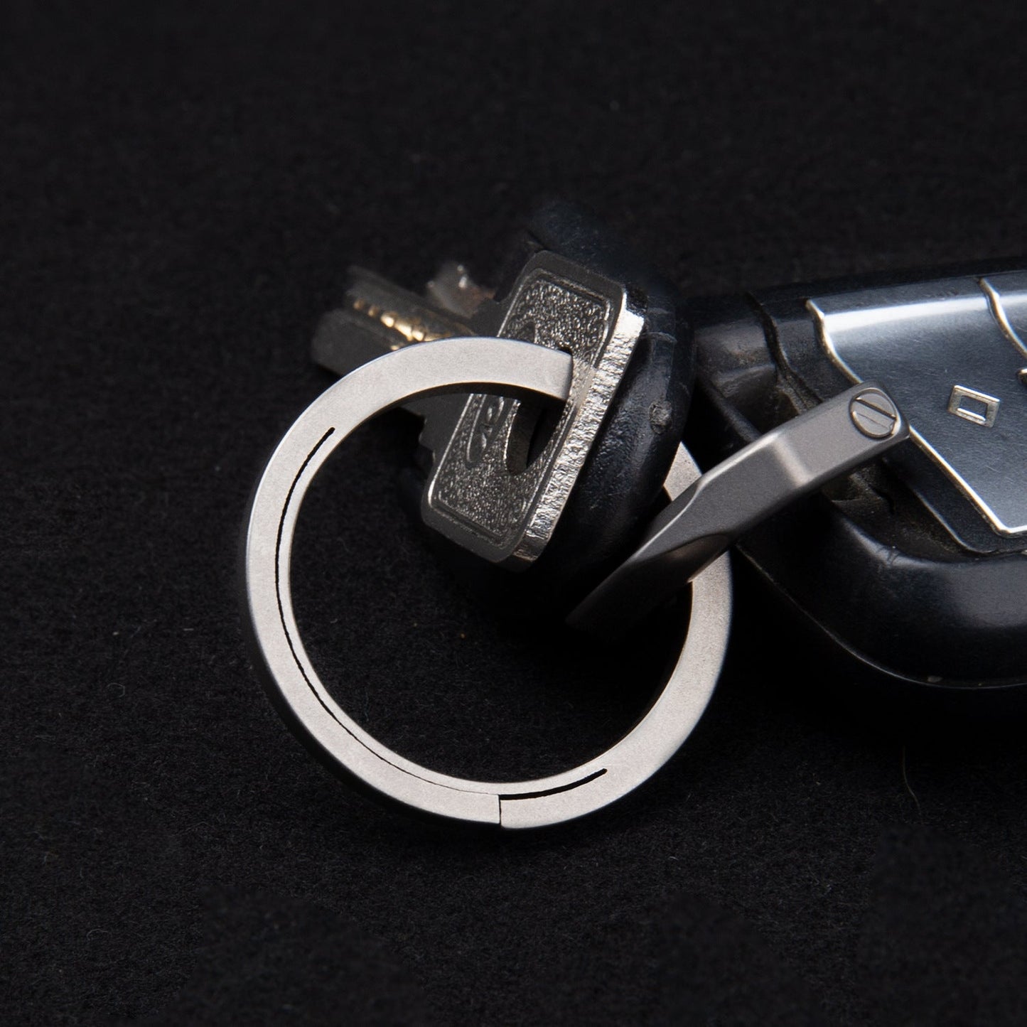Titanium Alloy Key Rings Keychains Buckle Pendant Super Light Man Car Keychain for Male Creativity Gift Keyfobs Crafts Key Ring - Wautton Outdoor Gear - Little Red General Store